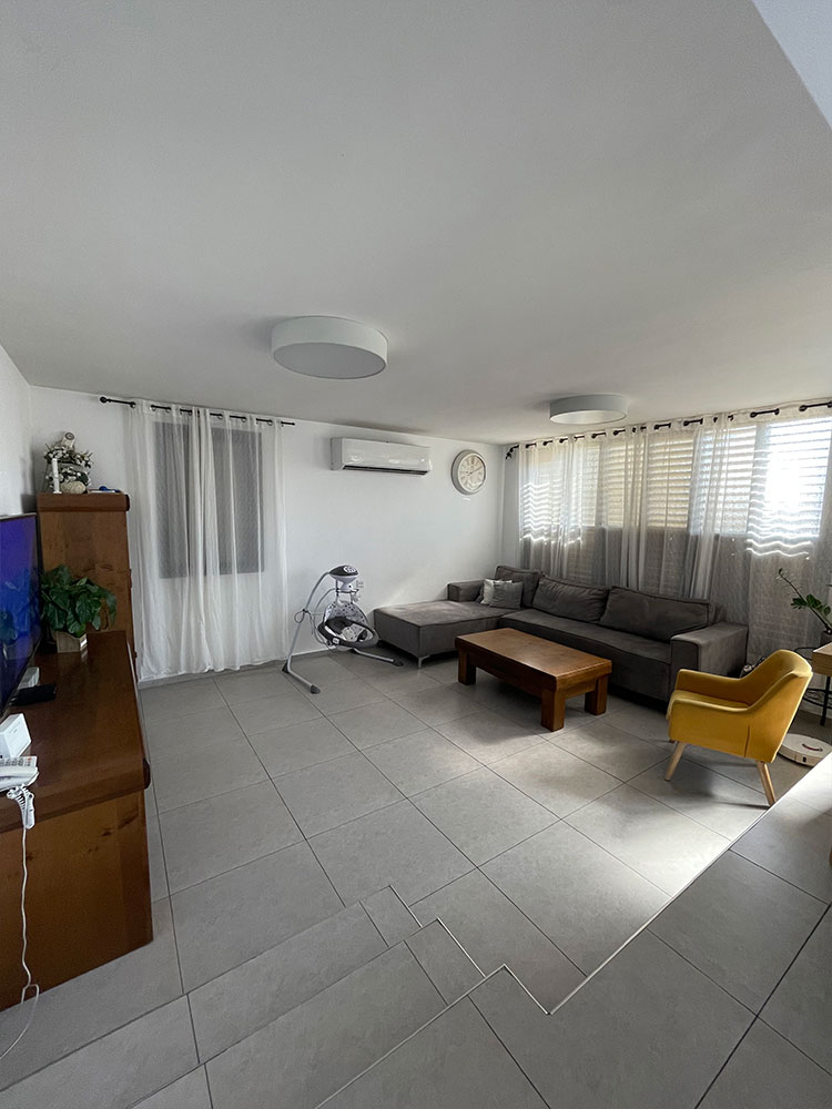 דירה למכירה ברחוב דולינסקי