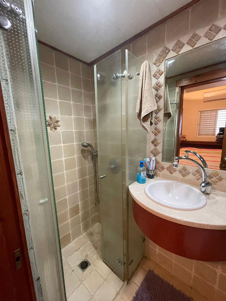 דירה למכירה ברחובות רחוב כובשי החרמון שכונת שעריים - סיני נכסים