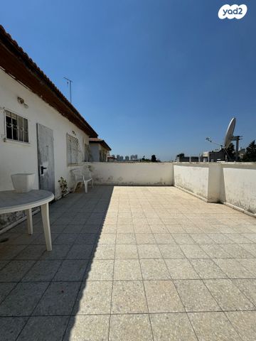 y2_3_OmleAfVQDG_20240820