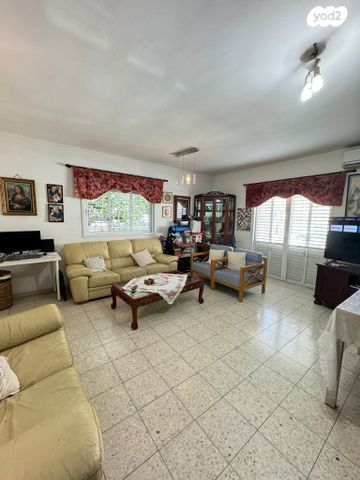 y2_4_Vwu63QBSfe_20240820