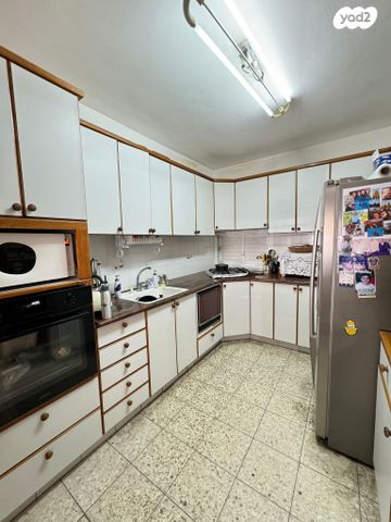 y2_5_p44Ac0b_qr_20240820