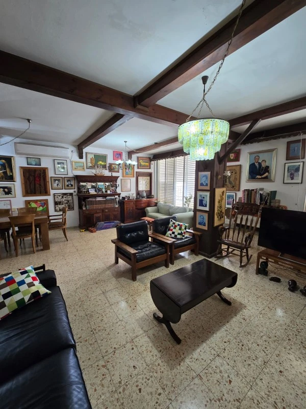 ca7bef39-5b19-4f09-b645-ea007ab3ea0e