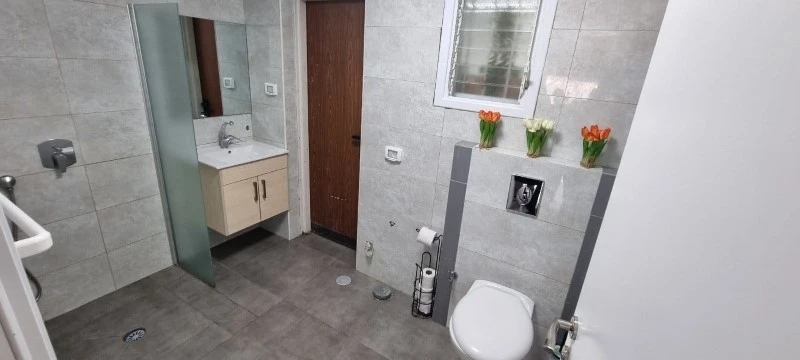 e525e0d7-2ceb-485c-8514-f49be1ee31cb