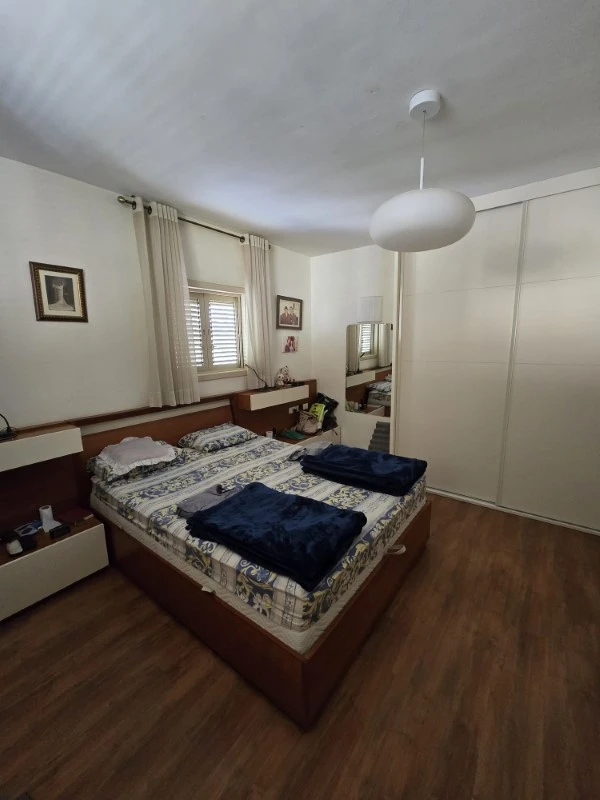 750d9319-9205-42b7-a883-7418d9359290