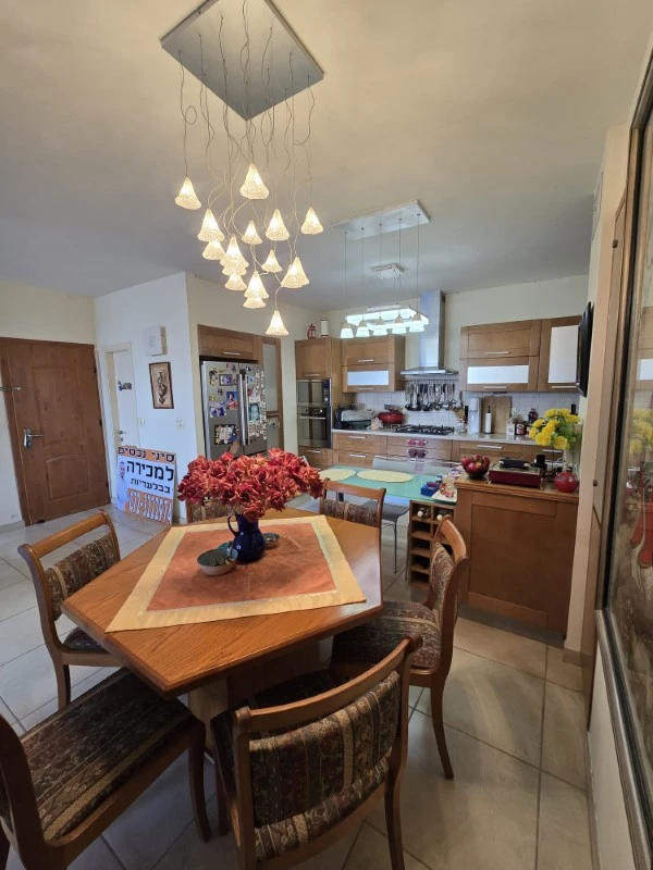 7b2d31ad-f30b-404f-9eee-a45d69680b8f