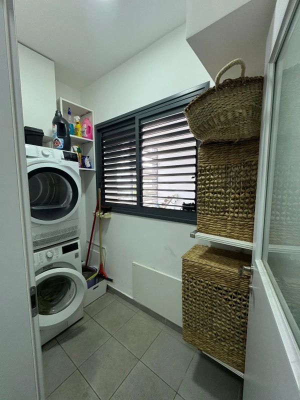 a5fb87a1-d798-44a4-b27a-a52eb3d11a9b