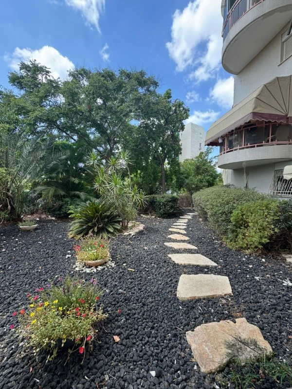 682599f7-9f80-4db9-94b5-8dc9a865631e