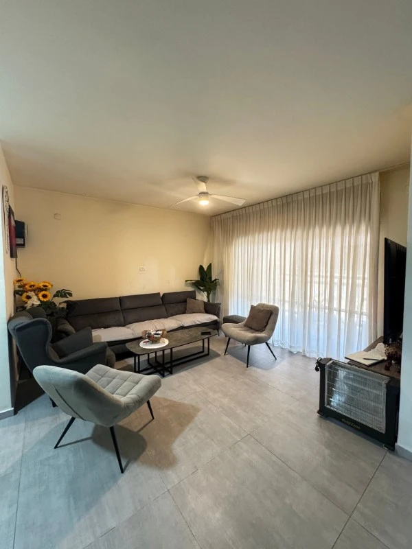 202e9482-f800-4760-8a75-bac77ecfd78c