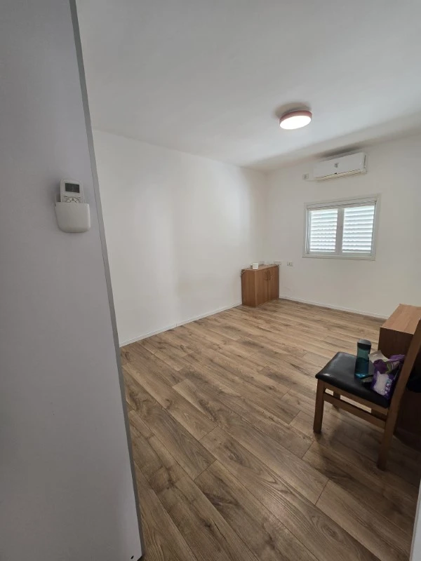 e8de2e9b-2608-4d0d-8781-a5aa189ba075