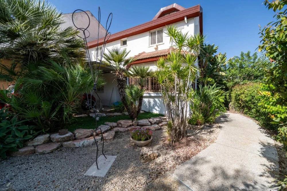 01617d6a-59e6-4c8d-bd71-d6b8de31a33d