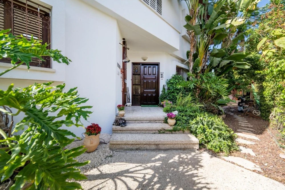 28a21a2b-27ce-4226-b096-9fba62b3f4b7