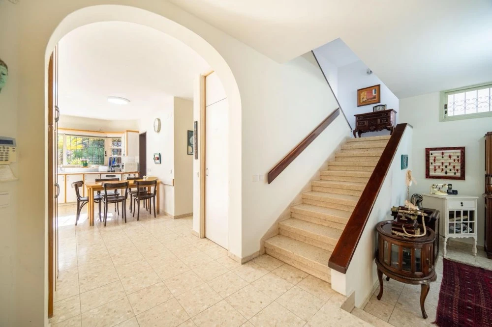 d9156a9a-91ad-4934-b8f2-5686bd6e020c