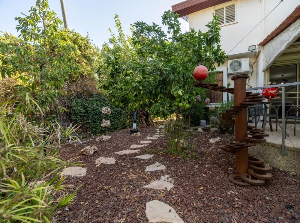 e424097a-f064-470b-baf7-5c48d117c4ec