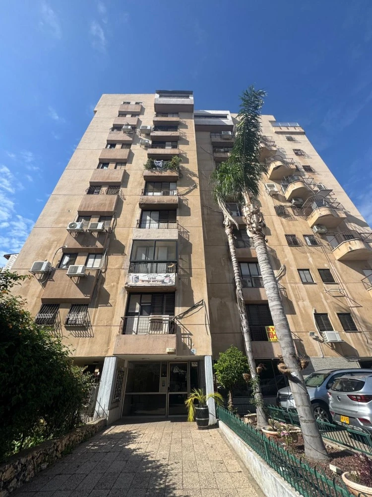 17be04b3-974a-41b8-8ebe-7c8de7bed3e3