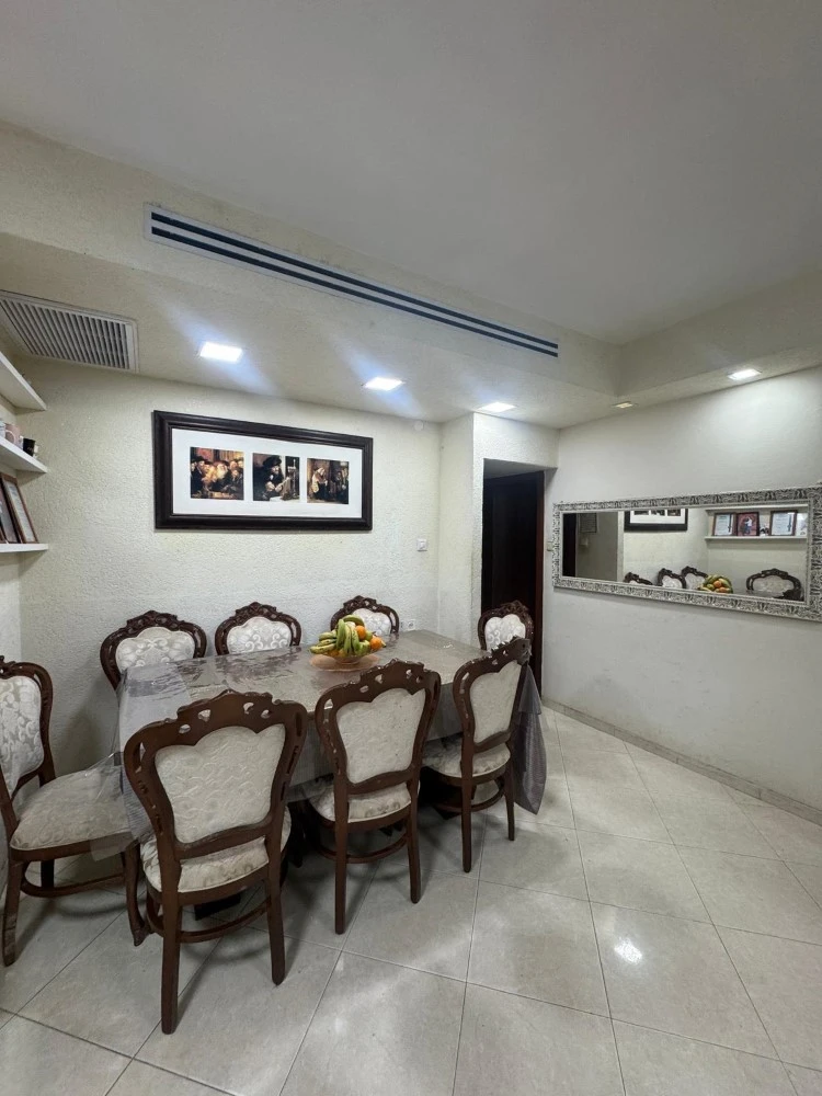 20abab1b-270e-4f28-ba41-fa323cd633d0